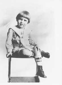 Richard Nixon age 3 (1916)